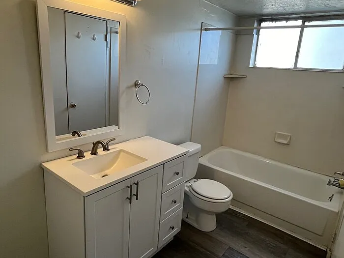 1882 Edison St #5 — Photo 6