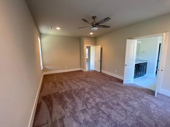 4th image of 2102 SW Hampton Ave