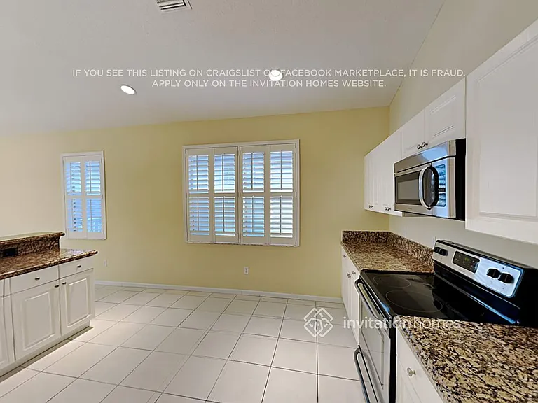 13512 Carrick Green Ct — Photo 8