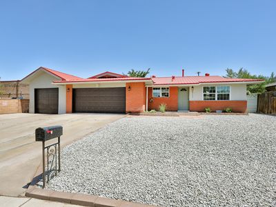5711 Bohemio Ct Sw, Albuquerque, NM, 87105