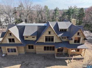 265 Terrace Rd, Franklin Lakes, NJ 07417