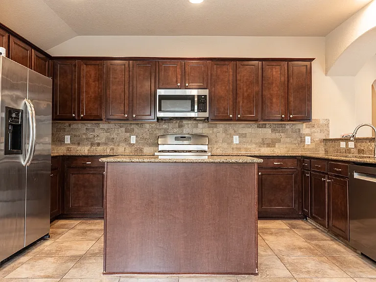 7111 Watertrout Bay — Photo 15
