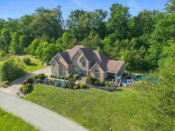 861 Ivy Creek Rd, Ashland, KY 41101