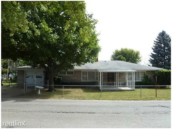 200 Seminole Dr photo 1