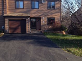 37 Tamarack Cir, Fishkill, NY 12524