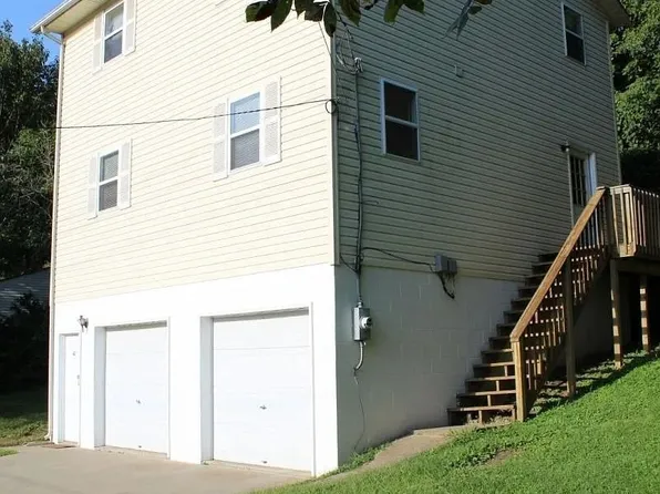 42 Hickory St, Athens, OH 45701