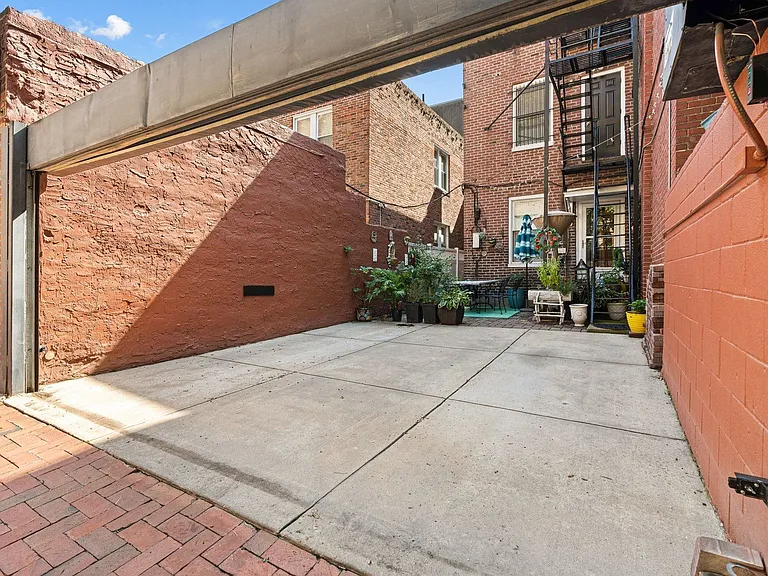 621 Pine St #1 — Photo 27