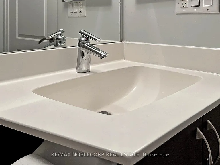 20 N Park Rd #516 — Photo 11