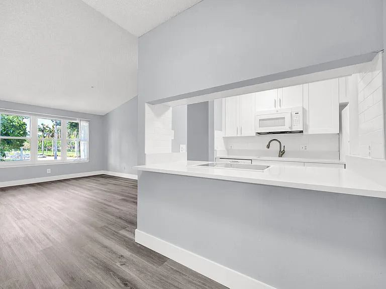 2319 N Congress Ave #22 — Photo 10