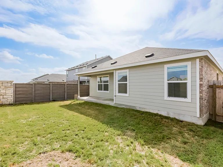 591 Avre Loop — Photo 30