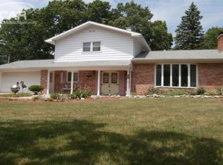 4974 Sunset Dr, Owosso, MI 48867