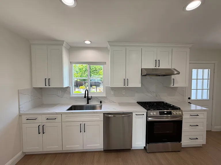 251 Del Norte Ave — Photo 13