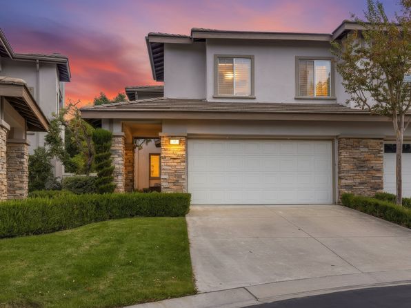 16 Brassie Ln
