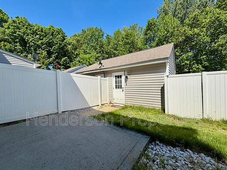 9552 Glenashley Dr — Photo 19