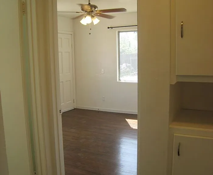 4810 Parks Ave — Photo 6