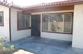 1st image of 2748 Applewood Dr