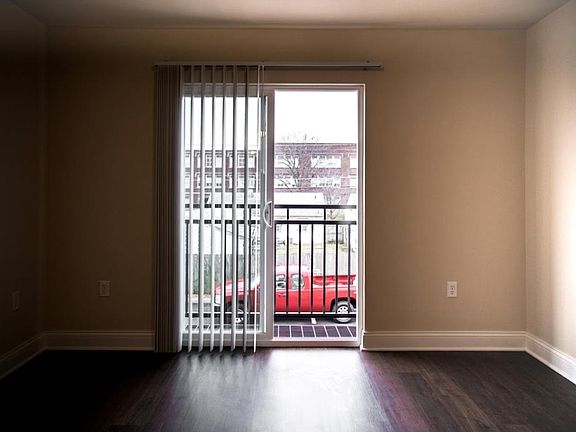 2nd image of 517 Drake St Unit 231