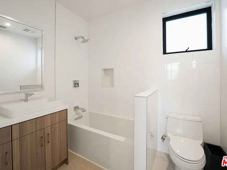 735 N Gramercy Pl — Photo 13