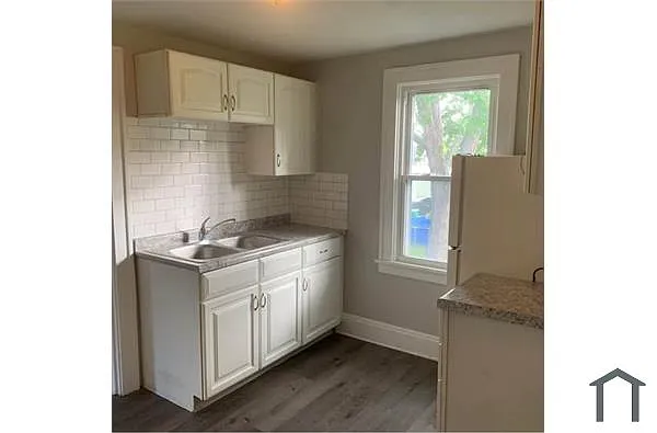 16849 Libby Rd photo 1