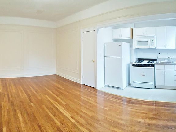 2nd image of 44-55 Kissena Blvd APT 4E