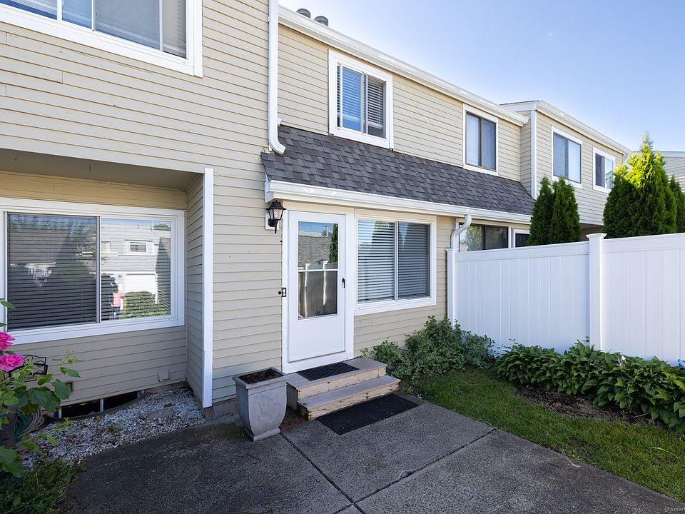 1st image of 609 Longfellow Drive #609