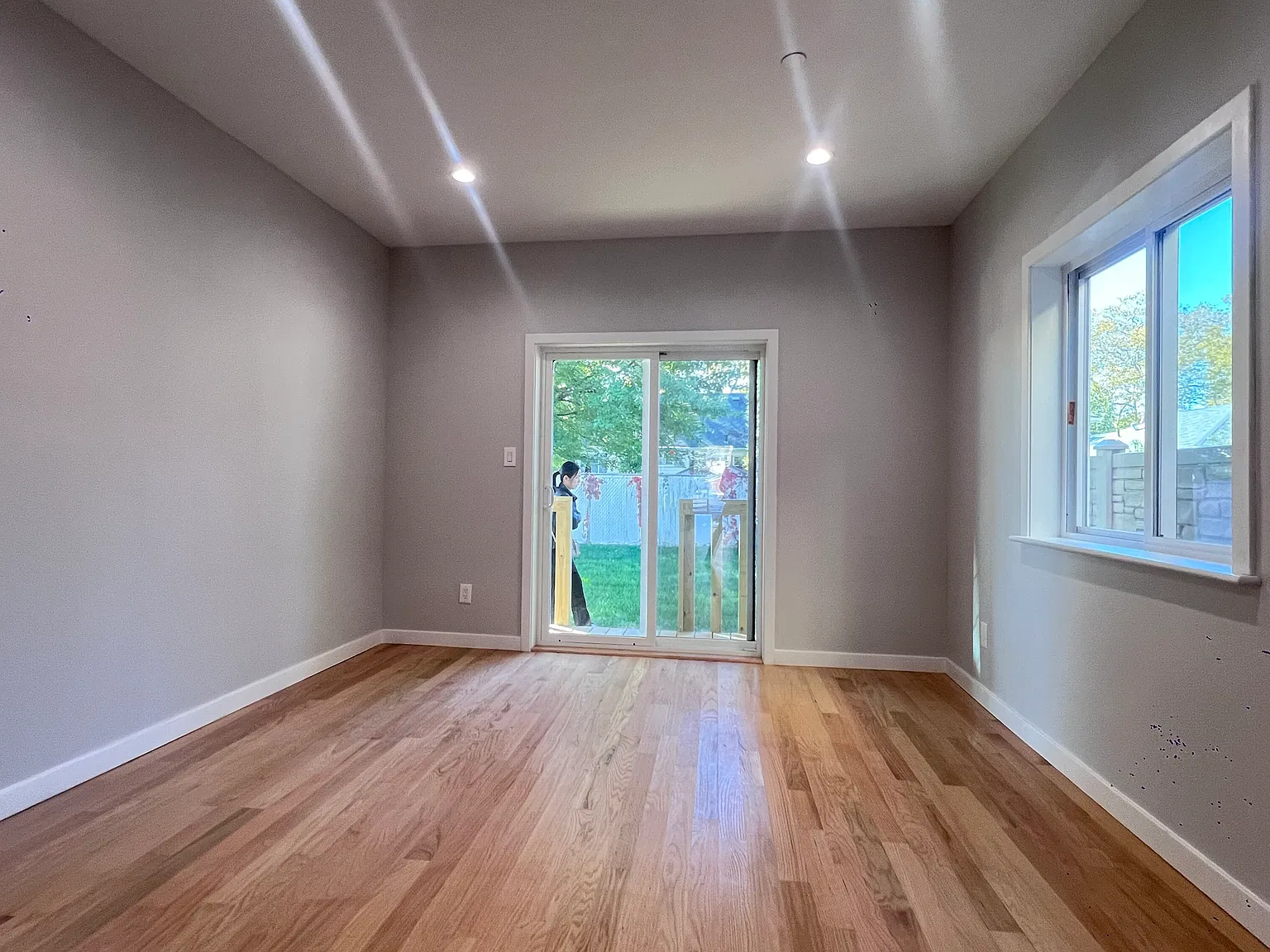 376 Ross Ave — Photo 4
