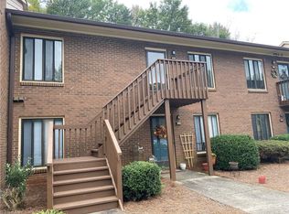 210 Ridge Forest Ct, Winston Salem, NC 27104