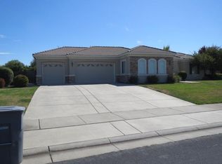 8512 Bridgestone Crescent Rd, Roseville, CA 95747