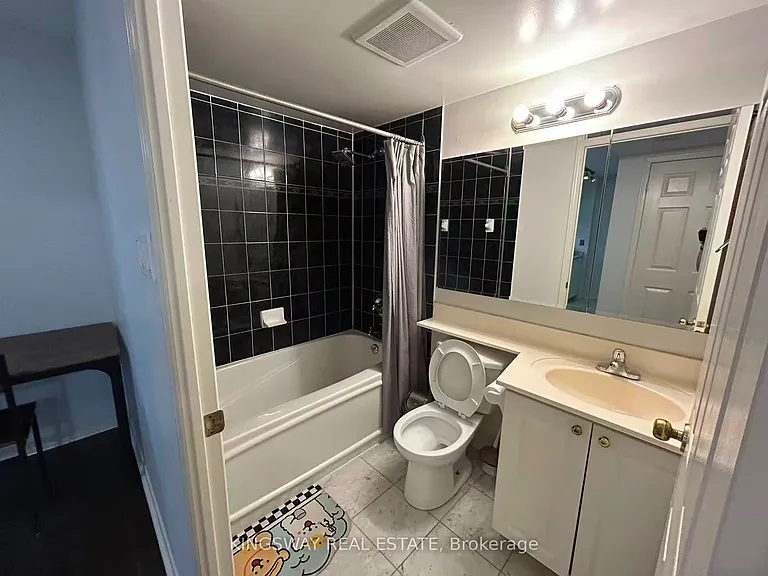 887 Bay St #301 — Photo 13