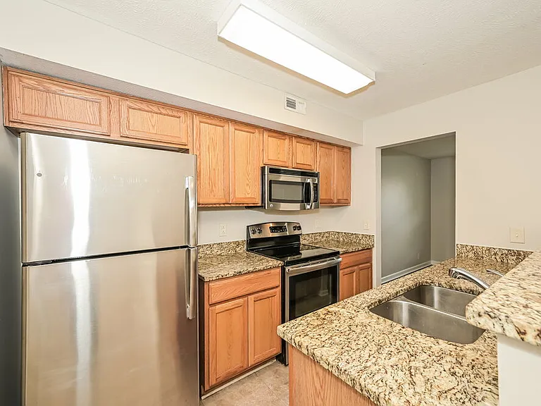 1440 Westview Dr — Photo 8