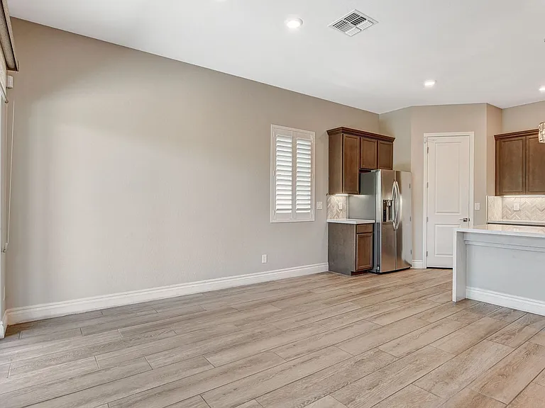 4124 Elegant Chateau St — Photo 20