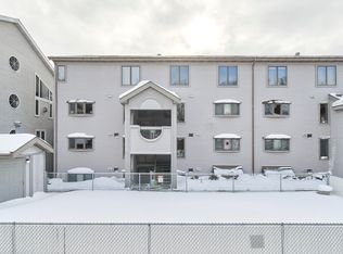 317 5th Ave APT 4, Manistee, MI