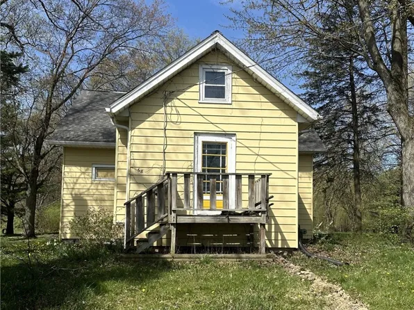 68 Park St, Marshallville, OH 44645