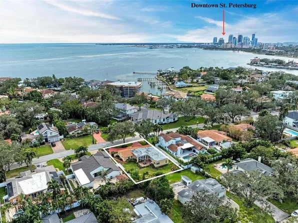 124 Giralda Blvd NE, Saint Petersburg, FL 33704