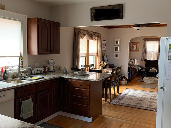 Kitchen to dining room