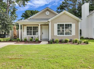 1126 Peninsula Cove Dr, Charleston, SC 29492