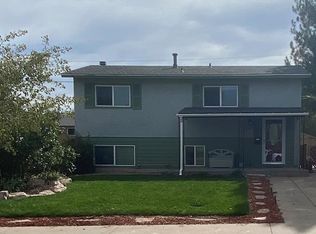 3900 Devonshire Ln, Pueblo, CO 81005