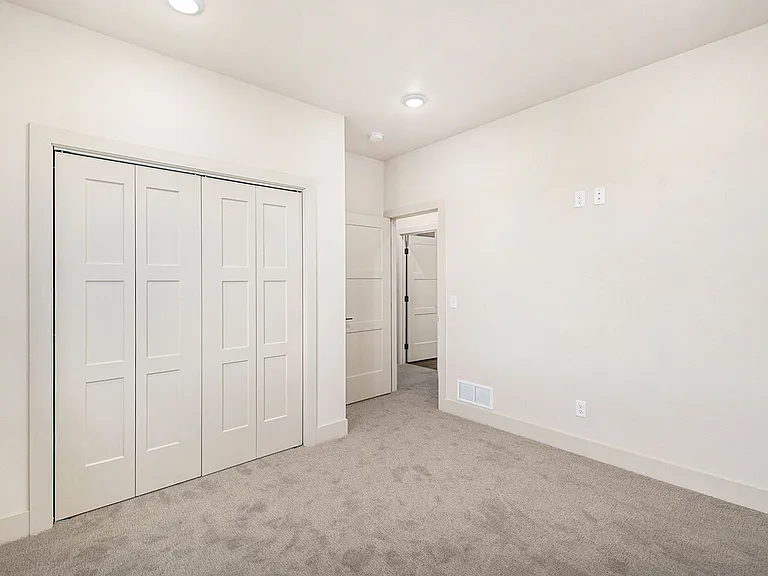 The Revere Townhomes — Photo 16