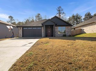 237 Oak Valley Dr, Gilmer, TX 75645