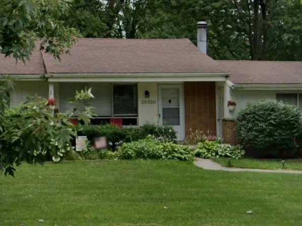28350 Thorny Brae Rd, Farmington Hills, MI 48331
