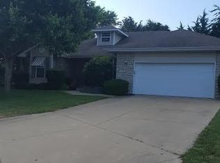 2139 W Sexton Dr, Springfield, MO 65810