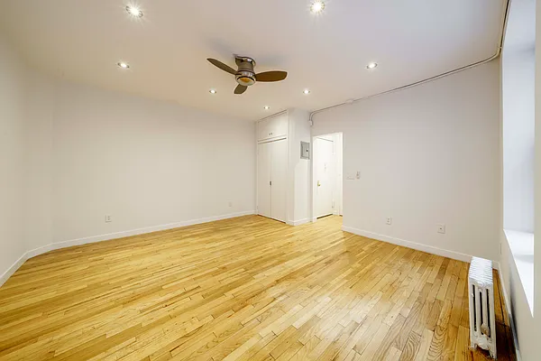 Rented by Douglas Elliman | media 4