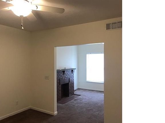 4th image of 160 W Park Ave