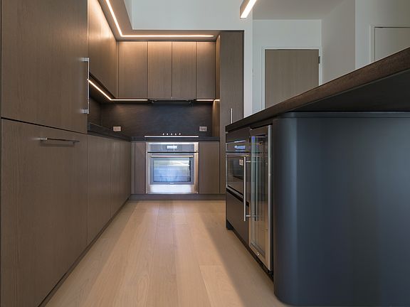 5th image of 77 Charlton St #S10d