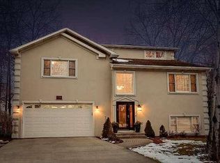 9745 11th Ave, Pleasant Prairie, WI 53158