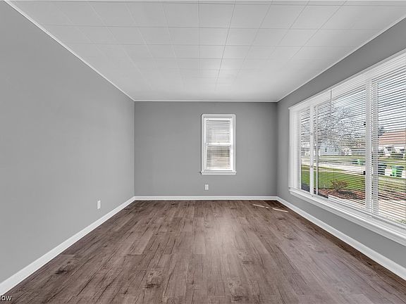 3rd image of 13102 Shady Oak Blvd