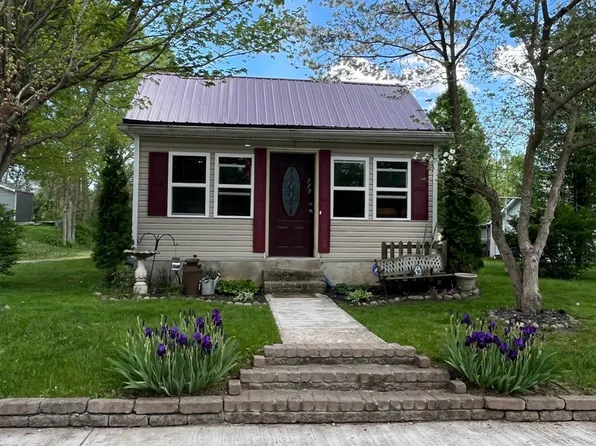 719 Water St, Ligonier, IN 46767