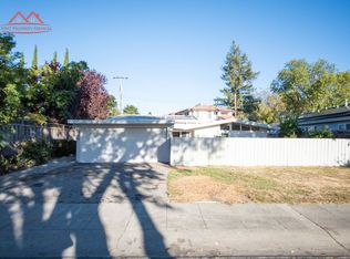 855 Rorke Way, Palo Alto, CA 94303