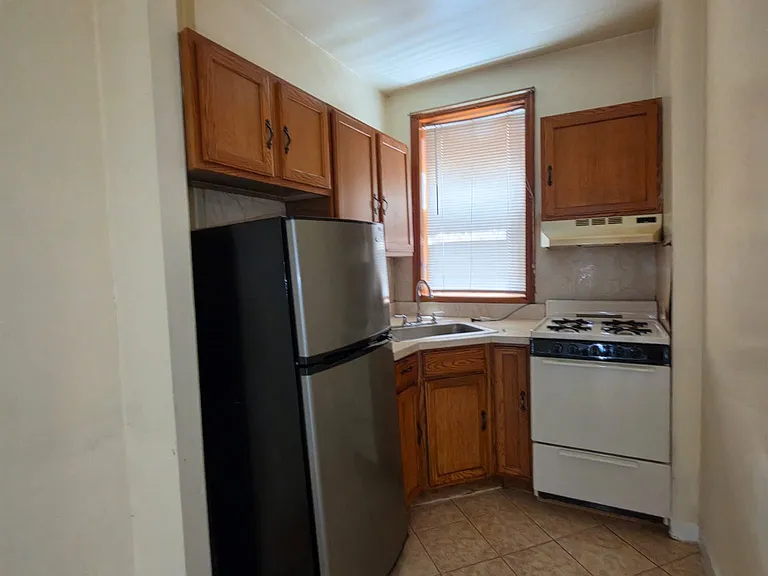 92 W 33rd St #31E — Photo 1