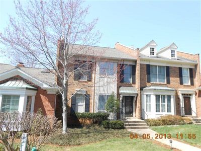1328 Navajo Ct #6, Indian Hills, KY, 40207